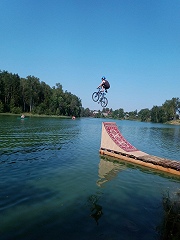 6-й турнир по прыжкам в воду на велосипеде «Fun Jumping»